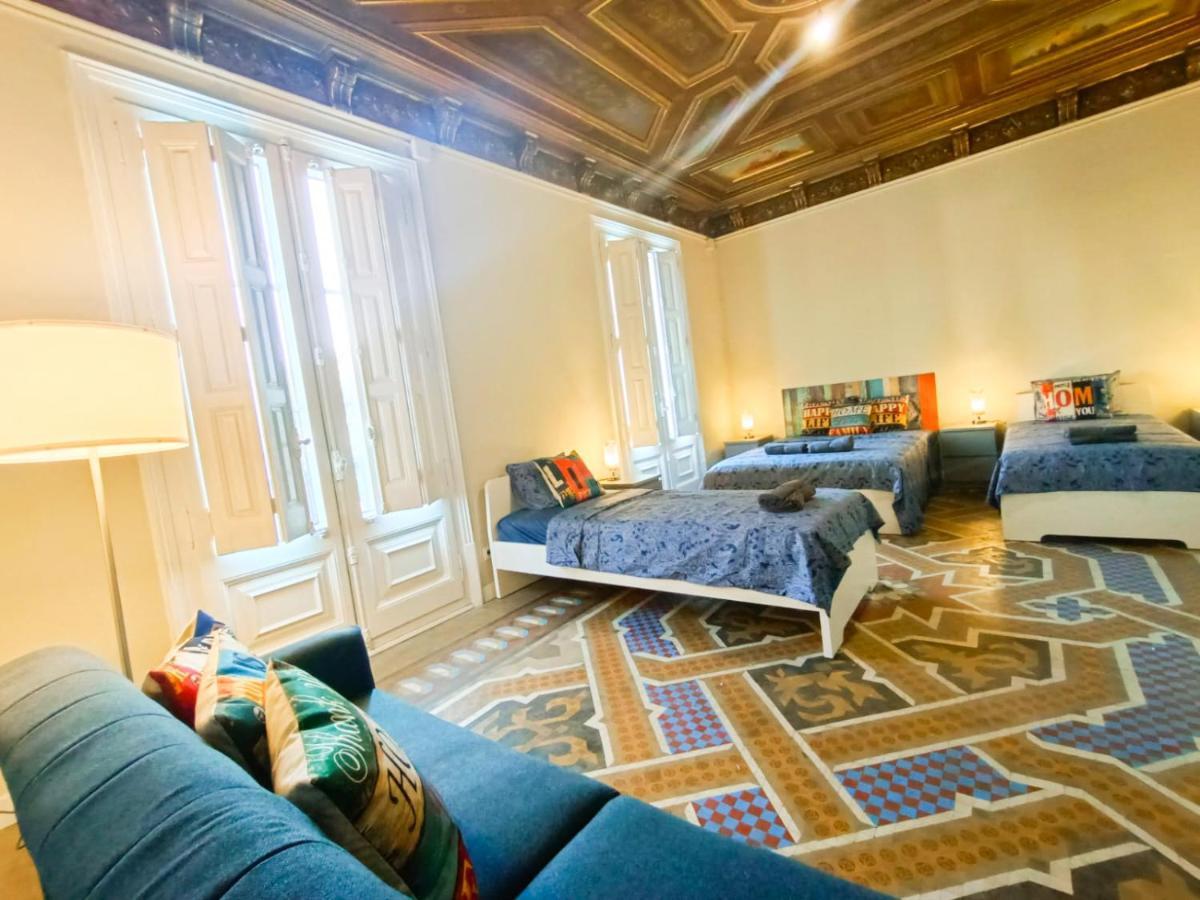 By Plaza Catalunya Rooms Barcelona Exteriér fotografie